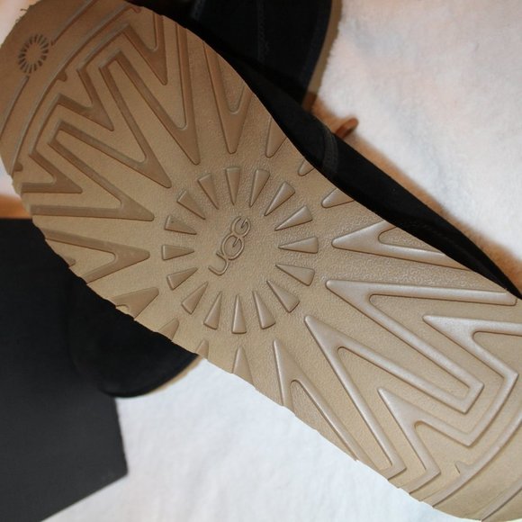 NEW UGG‎ MEN\'S MAKSIM CHUKKA SUEDE SHEARLING BOOTS main image 4
